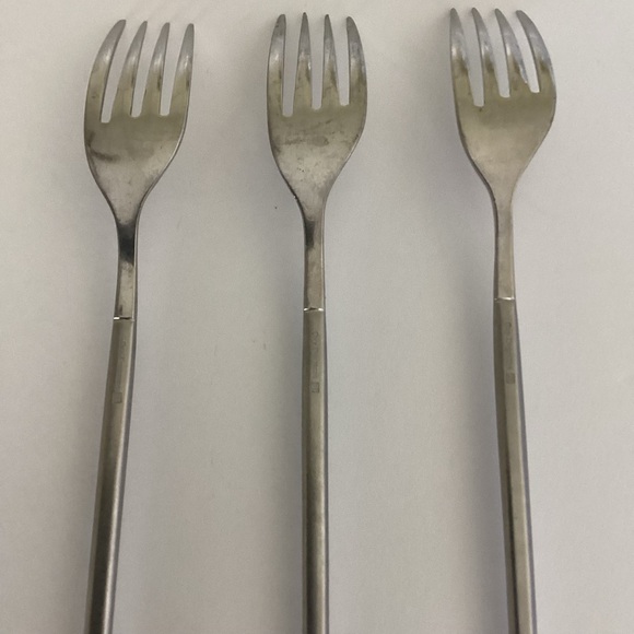 Guy Degrenne Flatware Set of 3 Long Forks - Picture 8 of 12